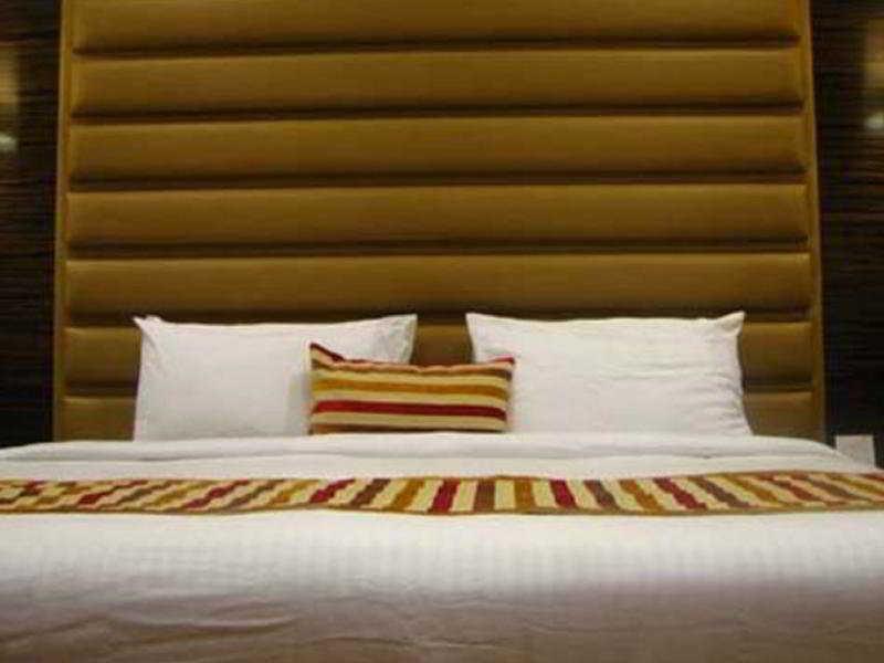 Levender Bough Hotell Mumbai Exteriör bild